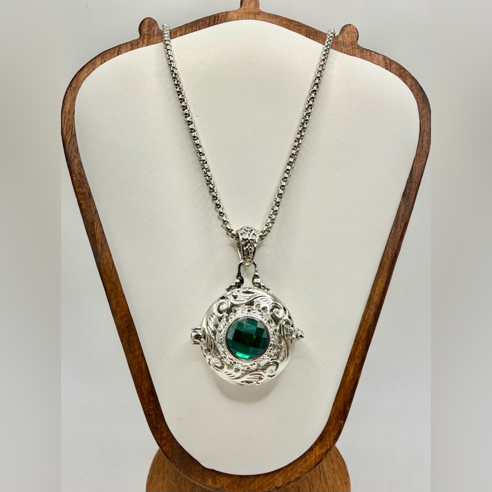 Victorian Emerald Green Locket Necklace Silver Filigree Pendant